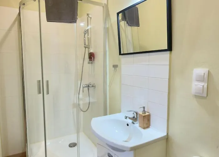 Szálloda Military Guest *